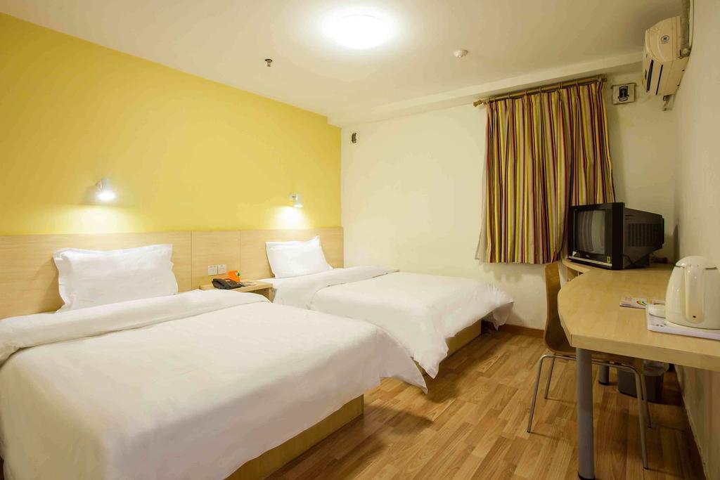 7Days Inn Jiangmen Peng Jiang Qiao North Room photo